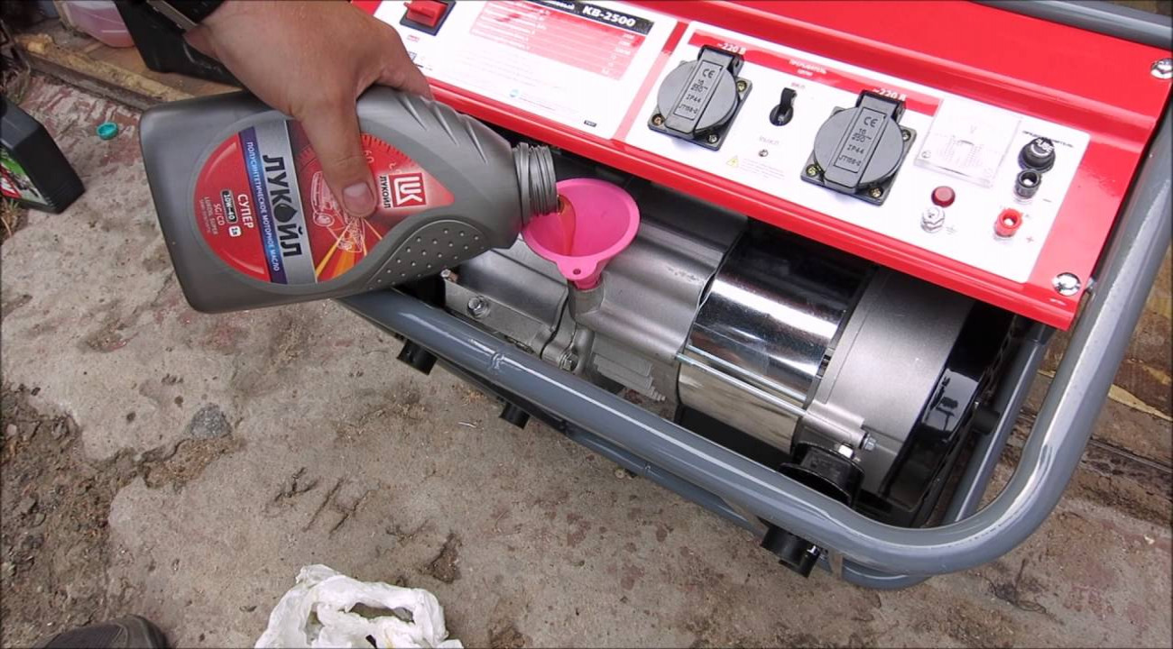 масло лить в бензиновый генератор - выбираем смазочные материалы .